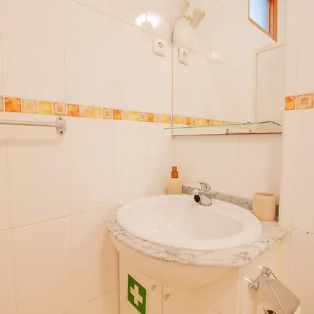 Casa Ocean Breeze, Two Bedrooms, 100m From The Beach!