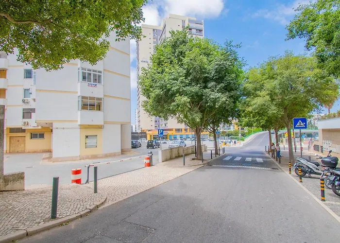 Casa Ocean Breeze, Two Bedrooms, 100m From The Beach! Daire